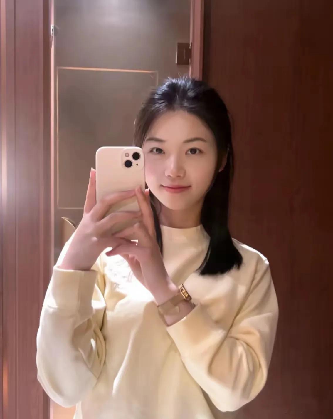 春暖花开，南太行藏着整个山西最美的山野。
山花漫坡，青山叠翠，盘山公路蜿蜒如画。