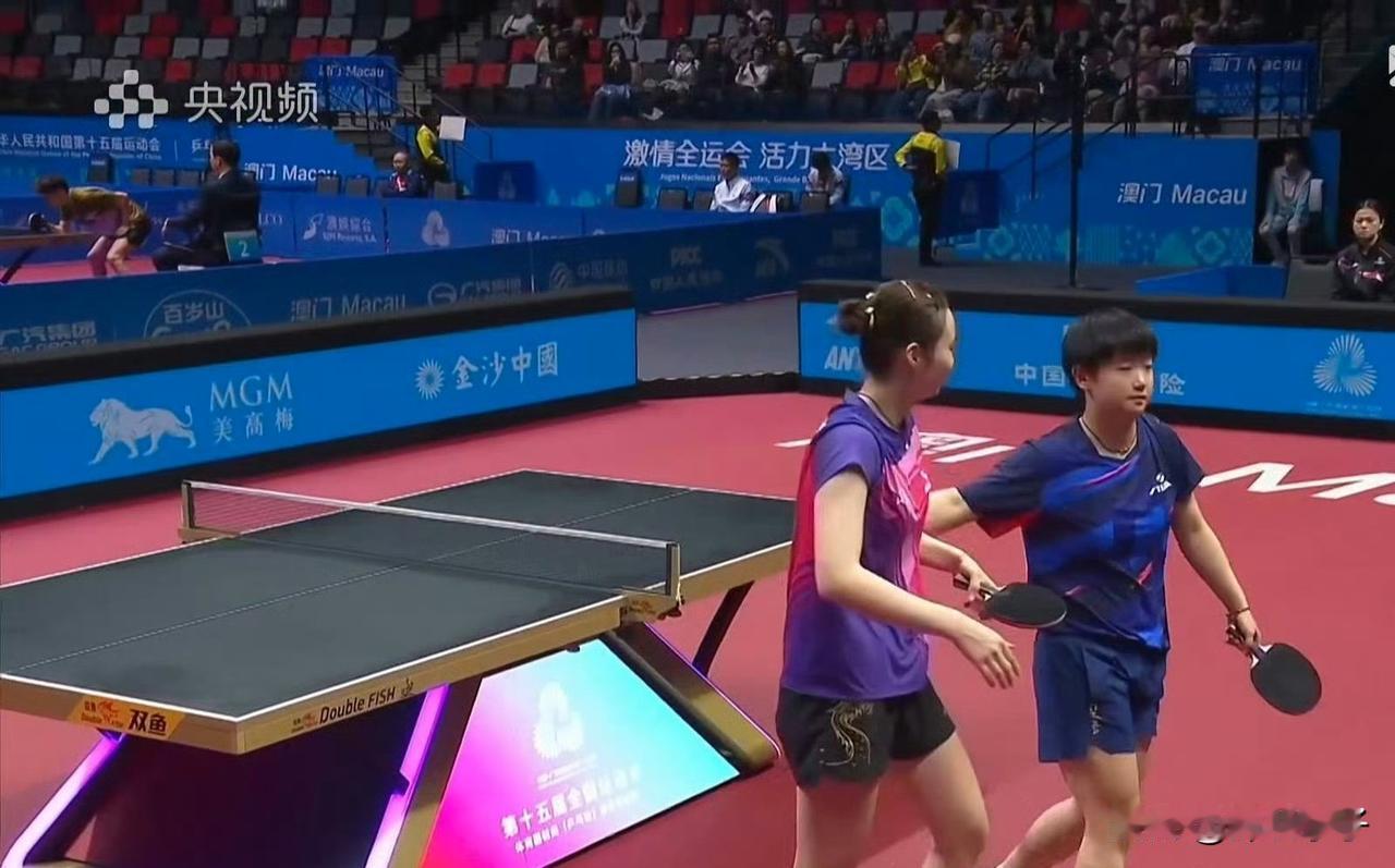 陈梦4比0何卓佳（9，8，10，10）
晋级2025年第十五届全运会女单八强，下