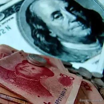 人民币国际化是必然趋势，中国一年消费1亿吨以上的大豆，十几亿吨的铁矿石，接受人民