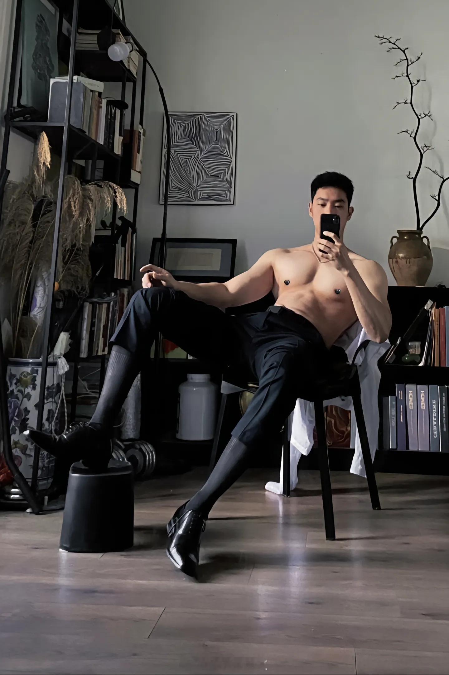 太帅了吧！[舔屏] 