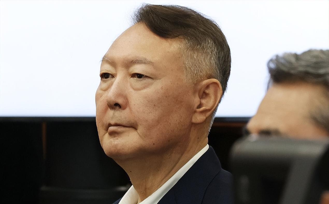 尹锡悦改判死刑？李在明斩草除根不给死敌留活路，但恐怕很难如愿
 
韩国尹锡悦内乱