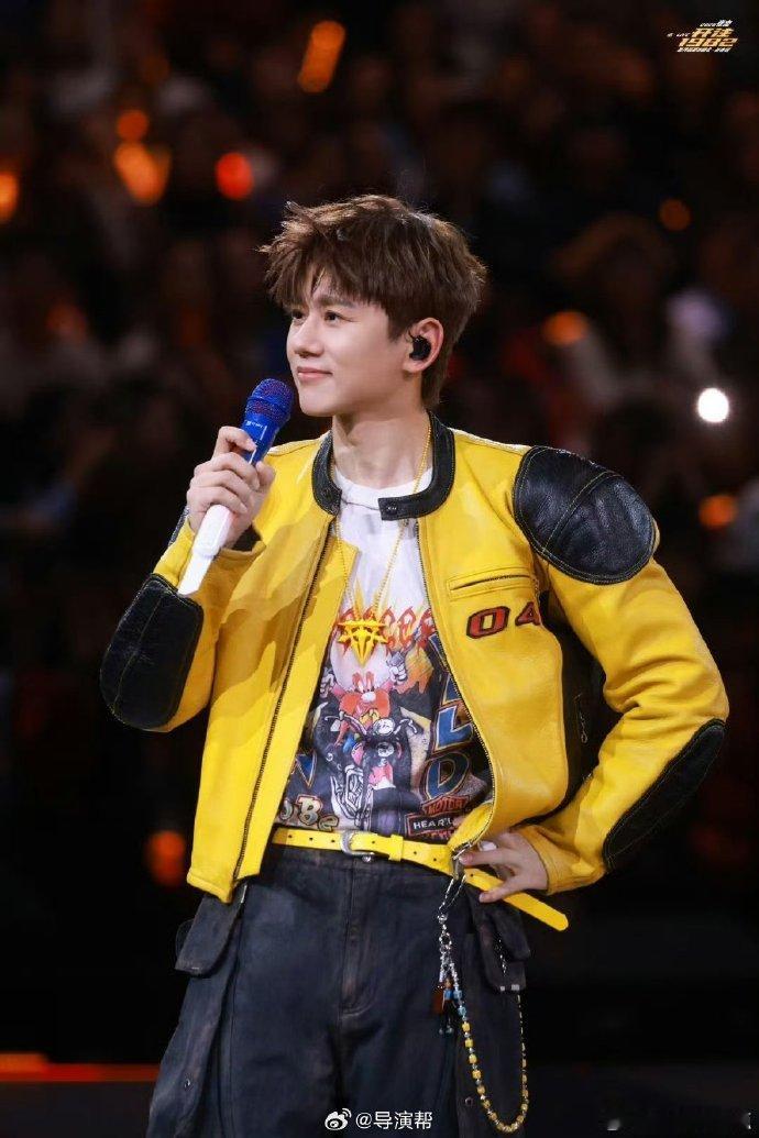 张杰张杰红尘录梦回沉香如屑张杰未LIVE巡回演唱会新春场听张杰唱《红尘录》，快乐