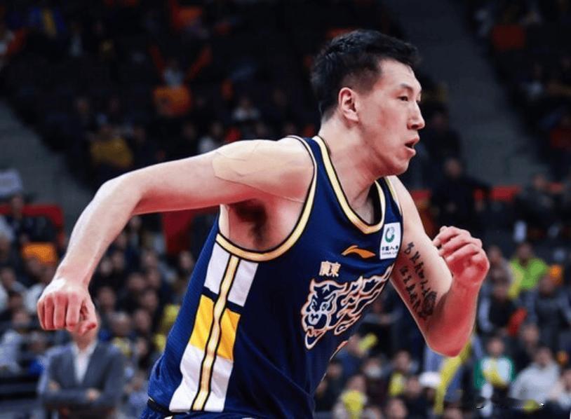 杜润旺回归手感就热，拿下10分帮助球队取胜



杜润旺迎来赛季首秀，投篮很稳定