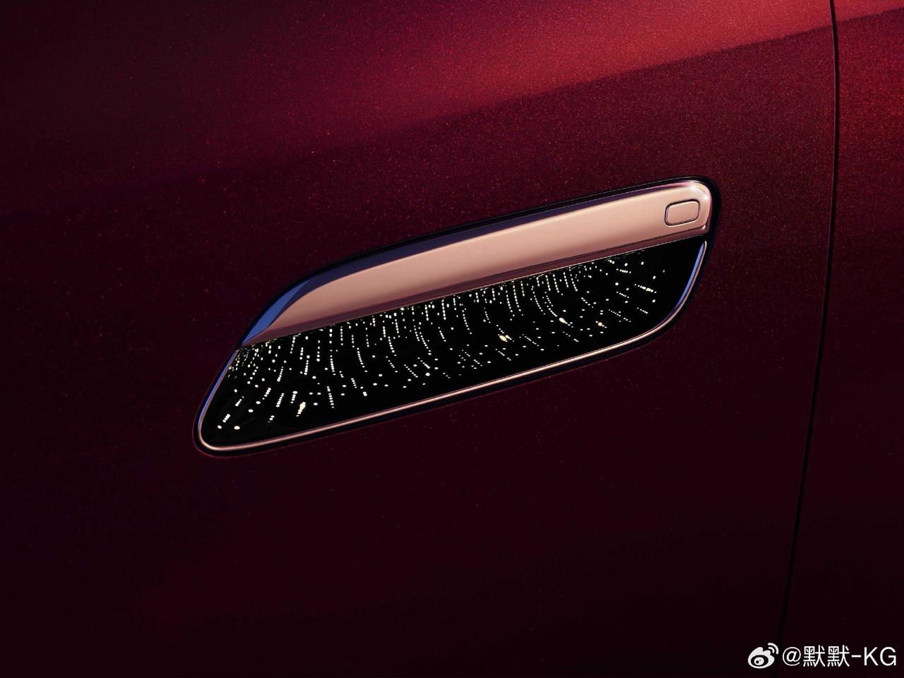岚图泰山，工信部信息一览。
造型威武、豪华，尺寸堪比目前旗舰SUV，诸如领航员、