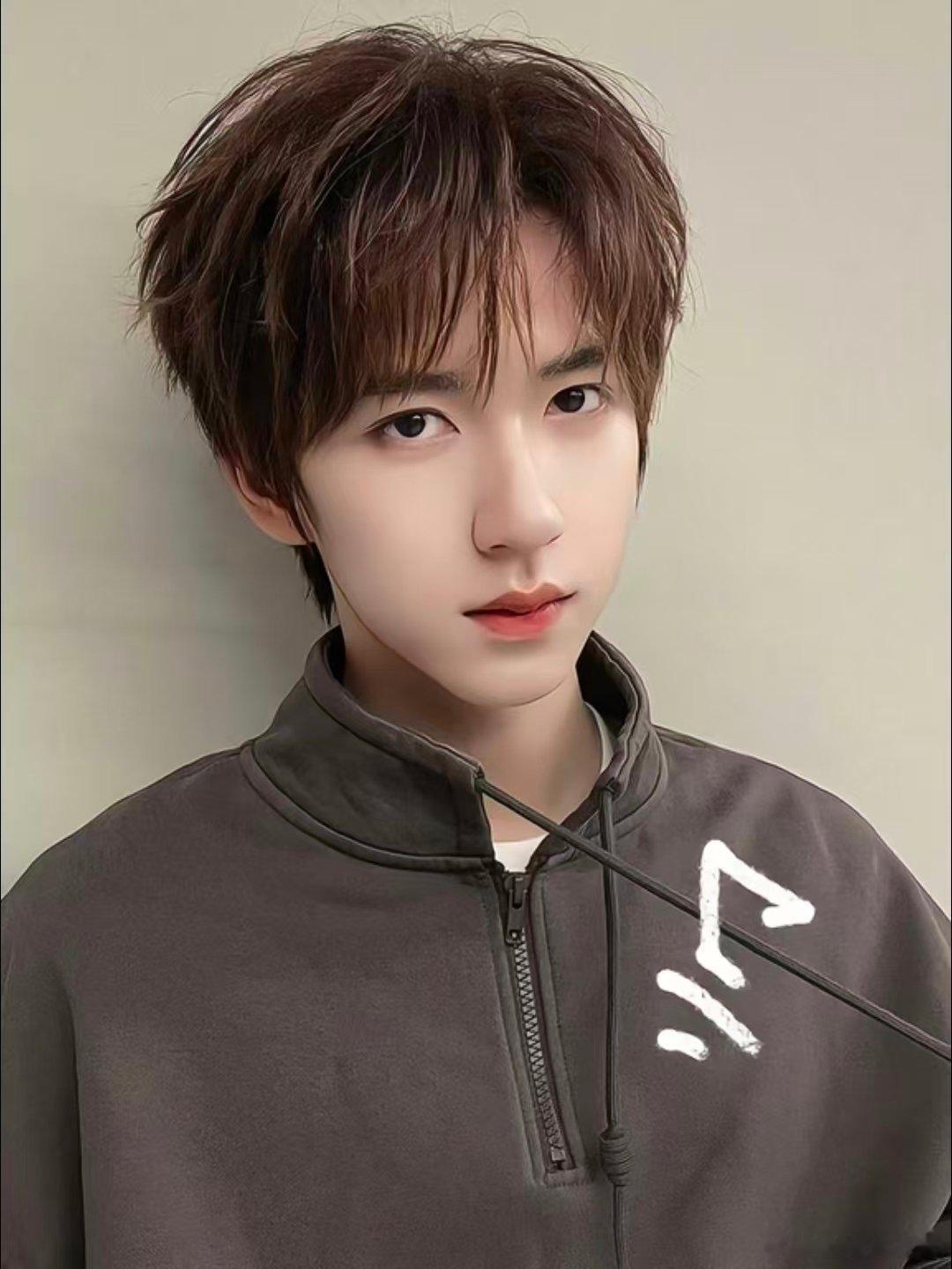 贺峻霖的专属小姨李小冉 你好星期六 你好星期六再聚也太有意思了，专属小姨和调皮外