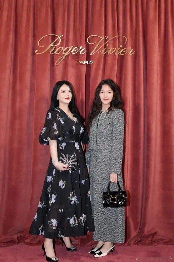 王诗龄才是真正的时尚圈新星吧[允悲] ​​​