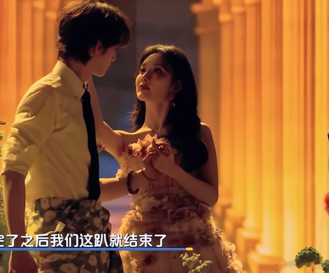 孟子义赖伟明小说氛围感这一段我也就循环了十几遍吧🥺孟子义的玫瑰裙+赖伟明的温柔