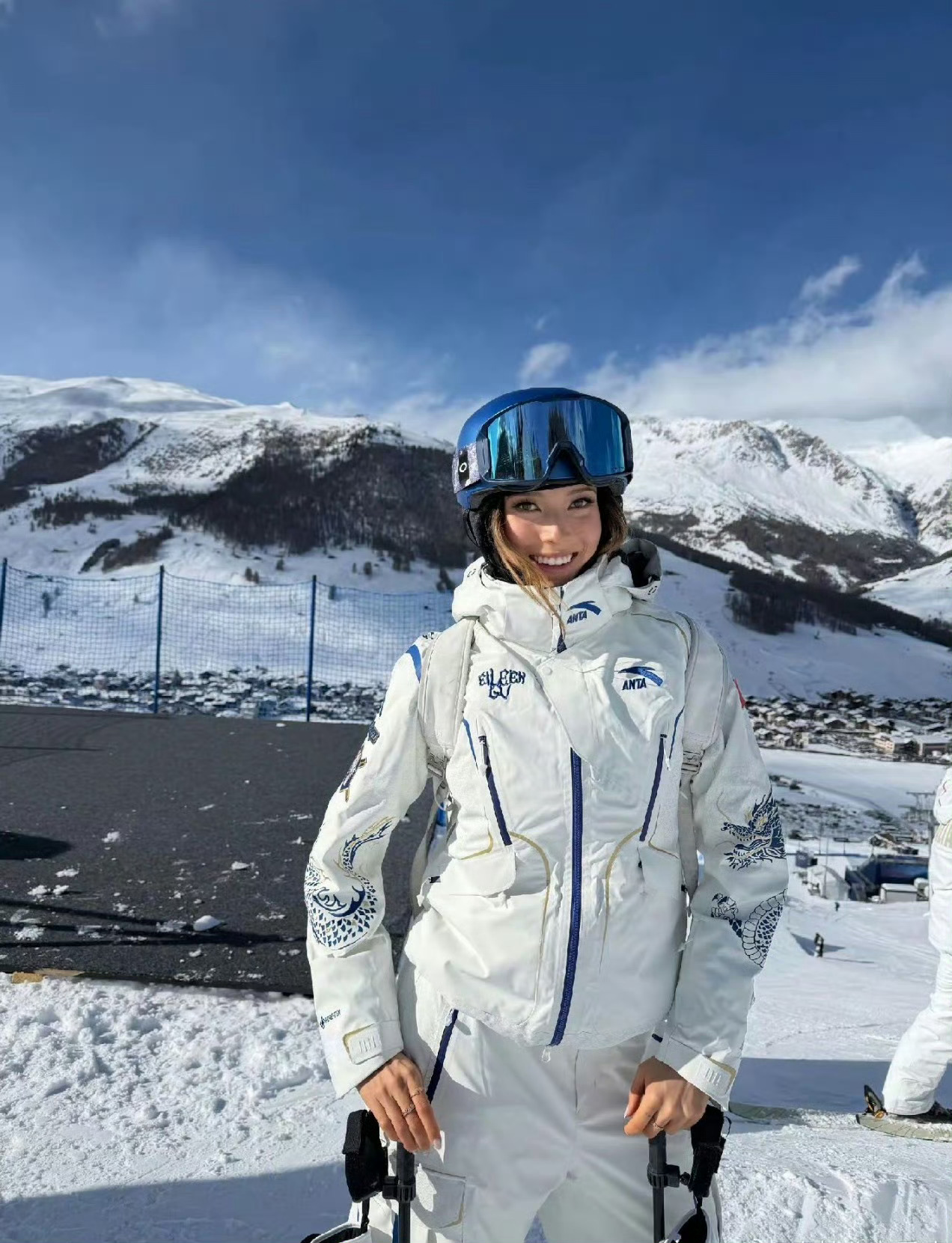 我也觉得安排的并不妥当！在晋级冬奥会自由式滑雪女子大跳台决赛后，身兼三项的谷爱凌