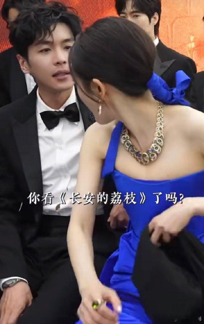 杨幂郑玉婷发来一份观影repo 杨幂说看《长安的荔枝》哭了半个小时，张若昀那惊讶