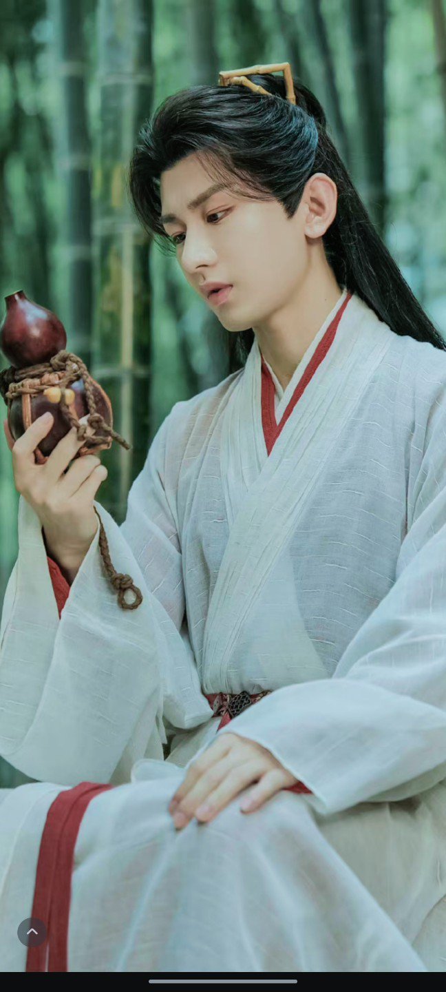 莲花楼三周年 转眼间 三年已经过去了当初跑进我们心里的那个莲花就再也没有离开过 