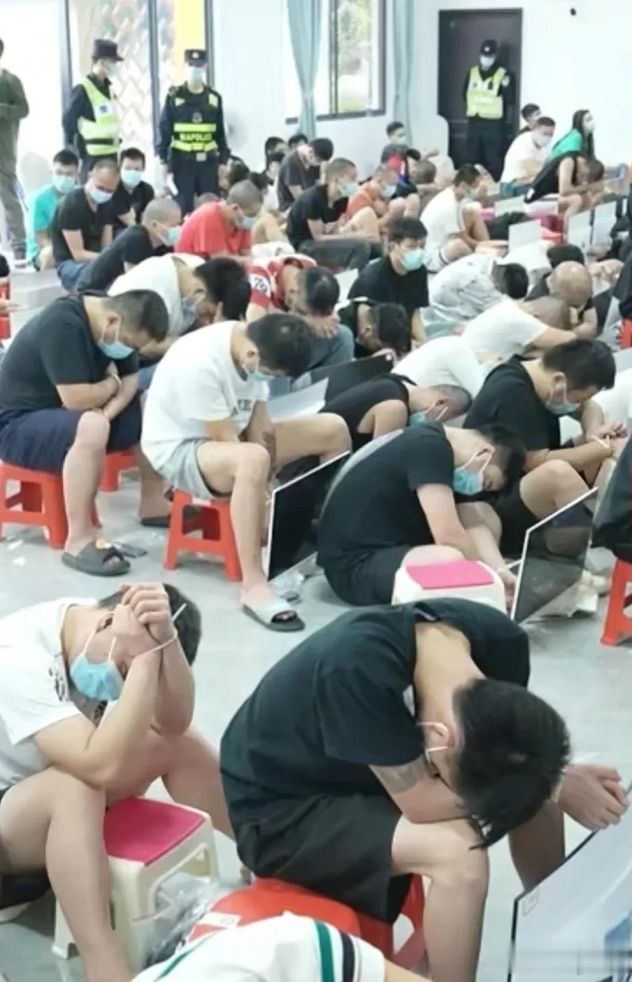 据公安部消息，日前中缅警方联合执法，在缅北捣毁11个诈骗窝点，共抓捕269个犯罪