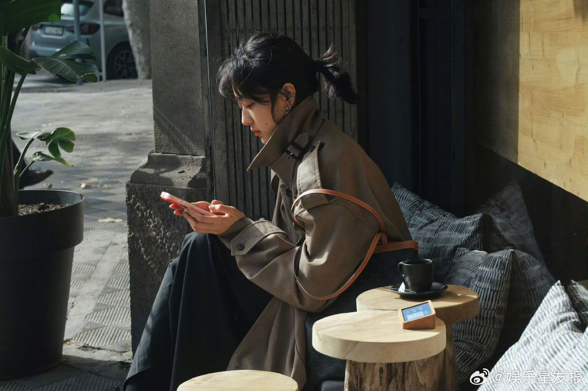 孙千写的小狗文学好有灵气孙千 到底谁设计的小狗 今天的感动是孙千的小狗文学给的！