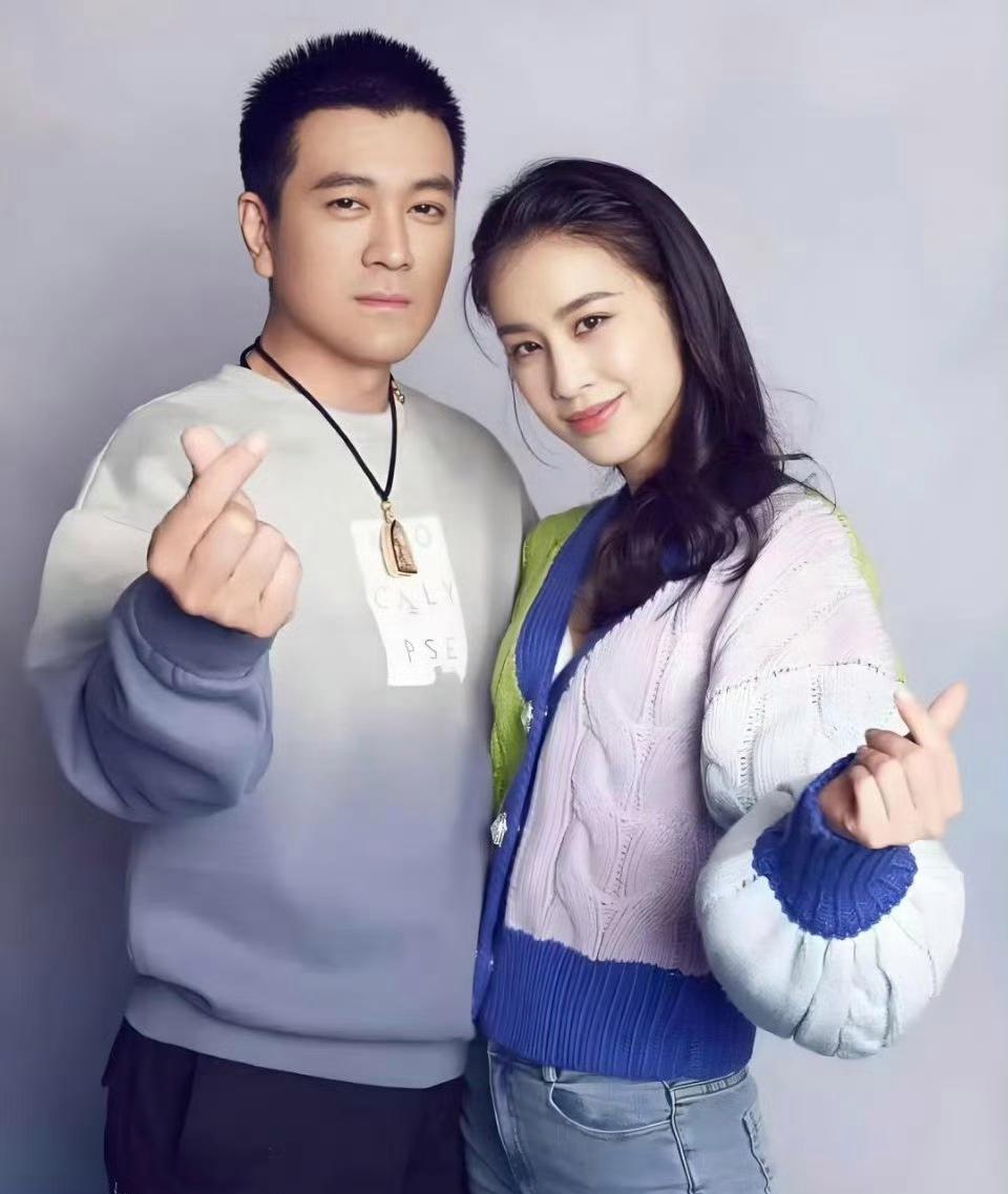 #博主说黄圣依的包是假的#杨子送黄圣依假的爱马仕？？ 一亿生活费，住大别墅，家里