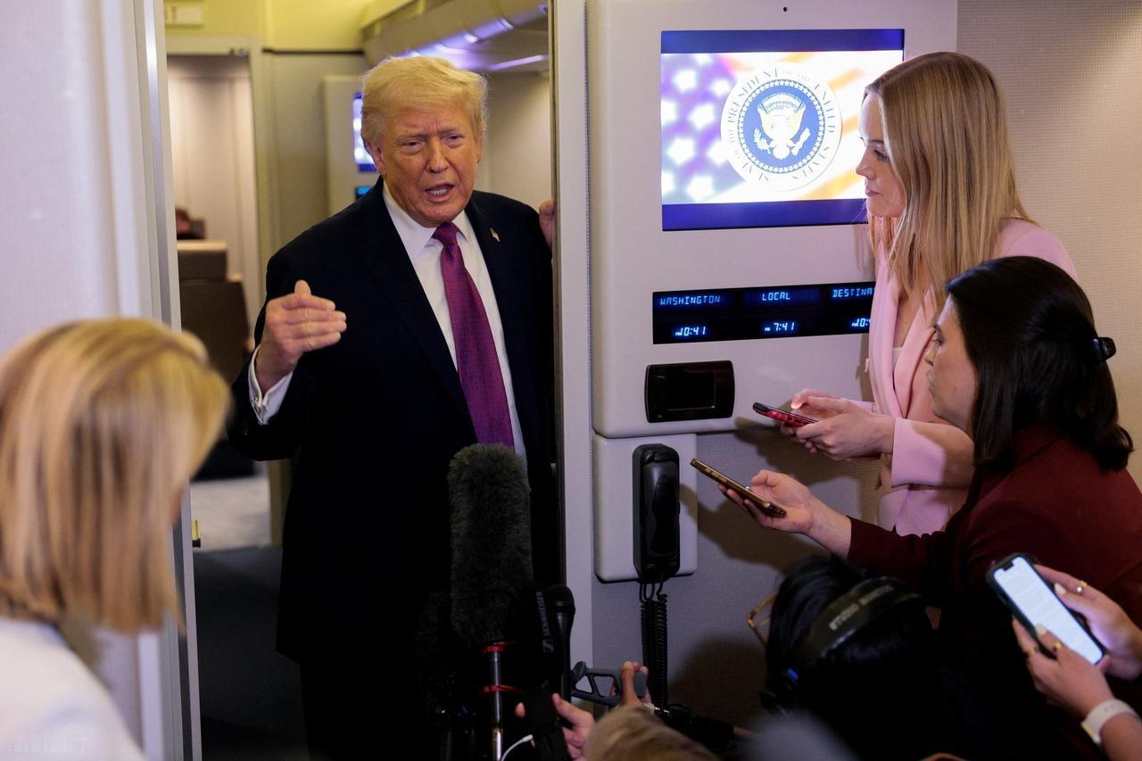 特朗普闯了大祸！
4月18日，伊朗军方发表声明称：“因美国屡次违背承诺，对霍尔木