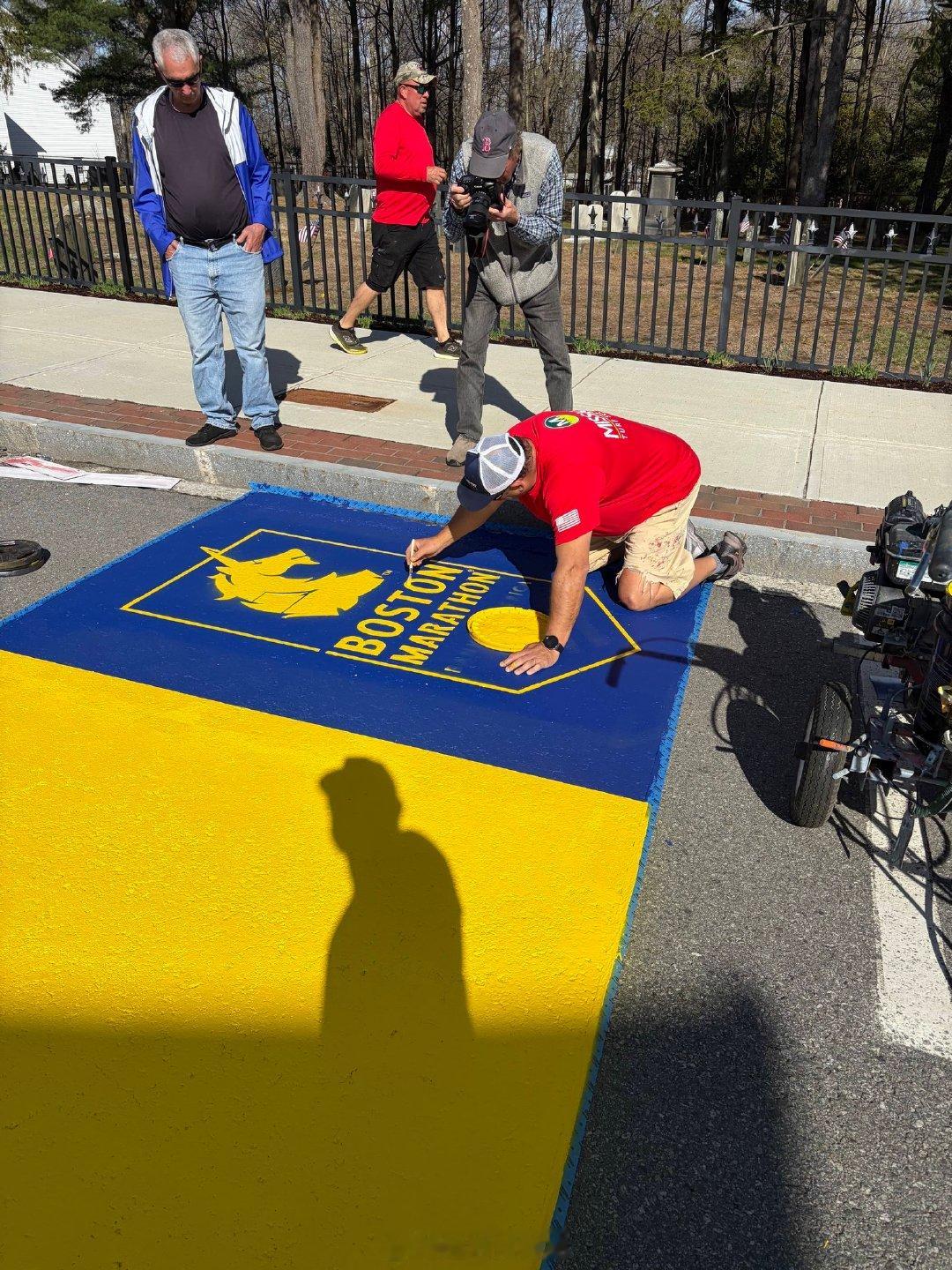 2026波士顿马拉松起点喷涂完毕2026波士顿马拉松 波士顿马拉松 赛事组织