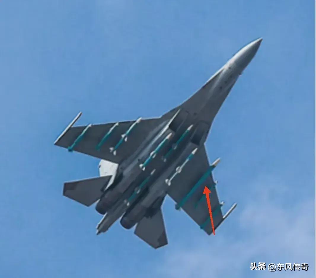 预警机的克星，我国霹雳-17空空导弹，射程400公里，采用有源相控阵雷达以及红外