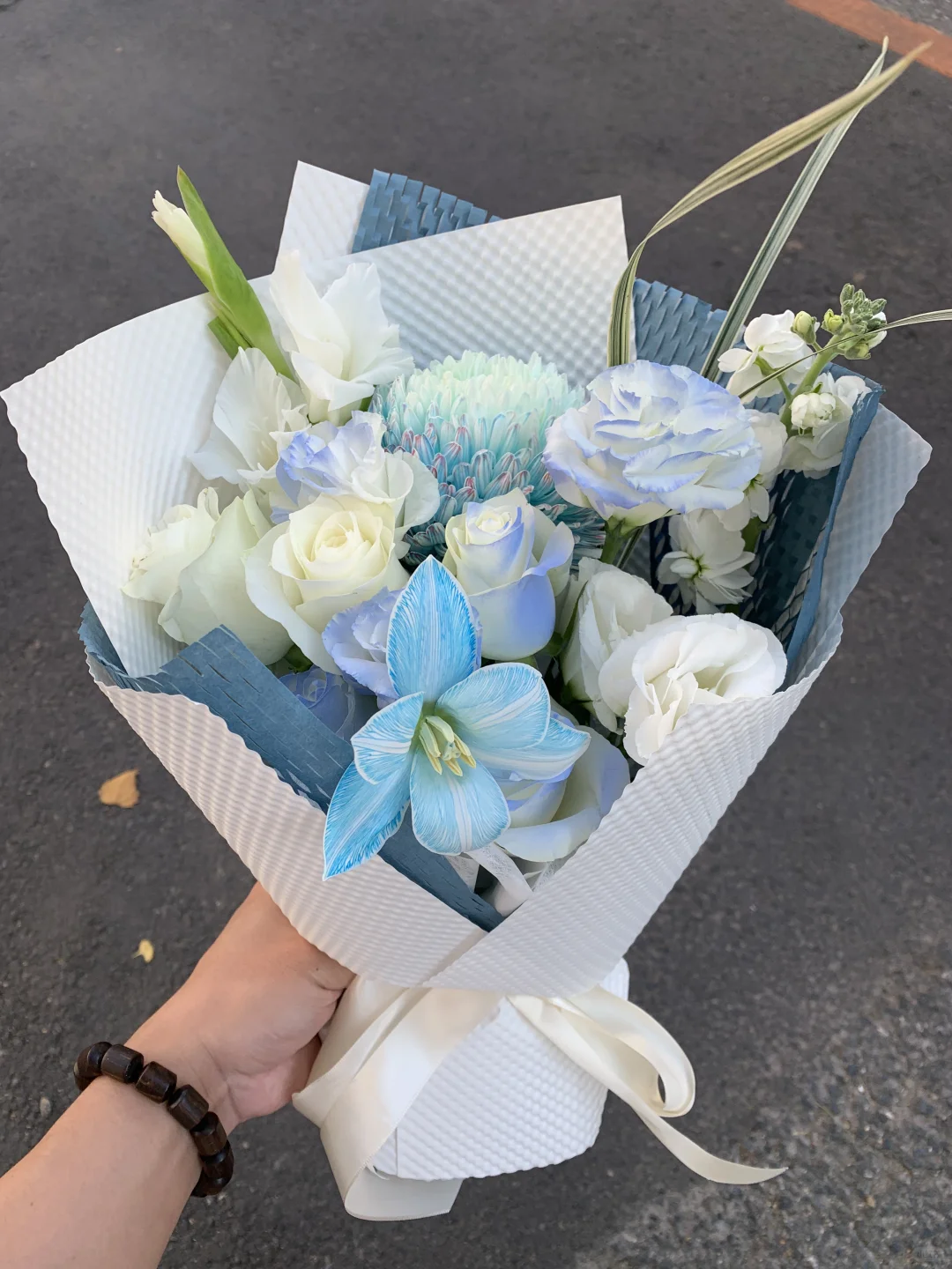 简约天空蓝☁️，清新小花束💐