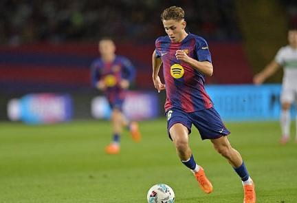 费尔明本场数据：2次助攻，3次关键传球，对抗9胜5