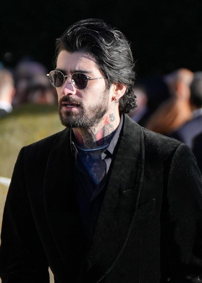 曝美渣打伤丝丝美渣丝丝打架导致网飞节目取消 据《太阳报》，One Directi