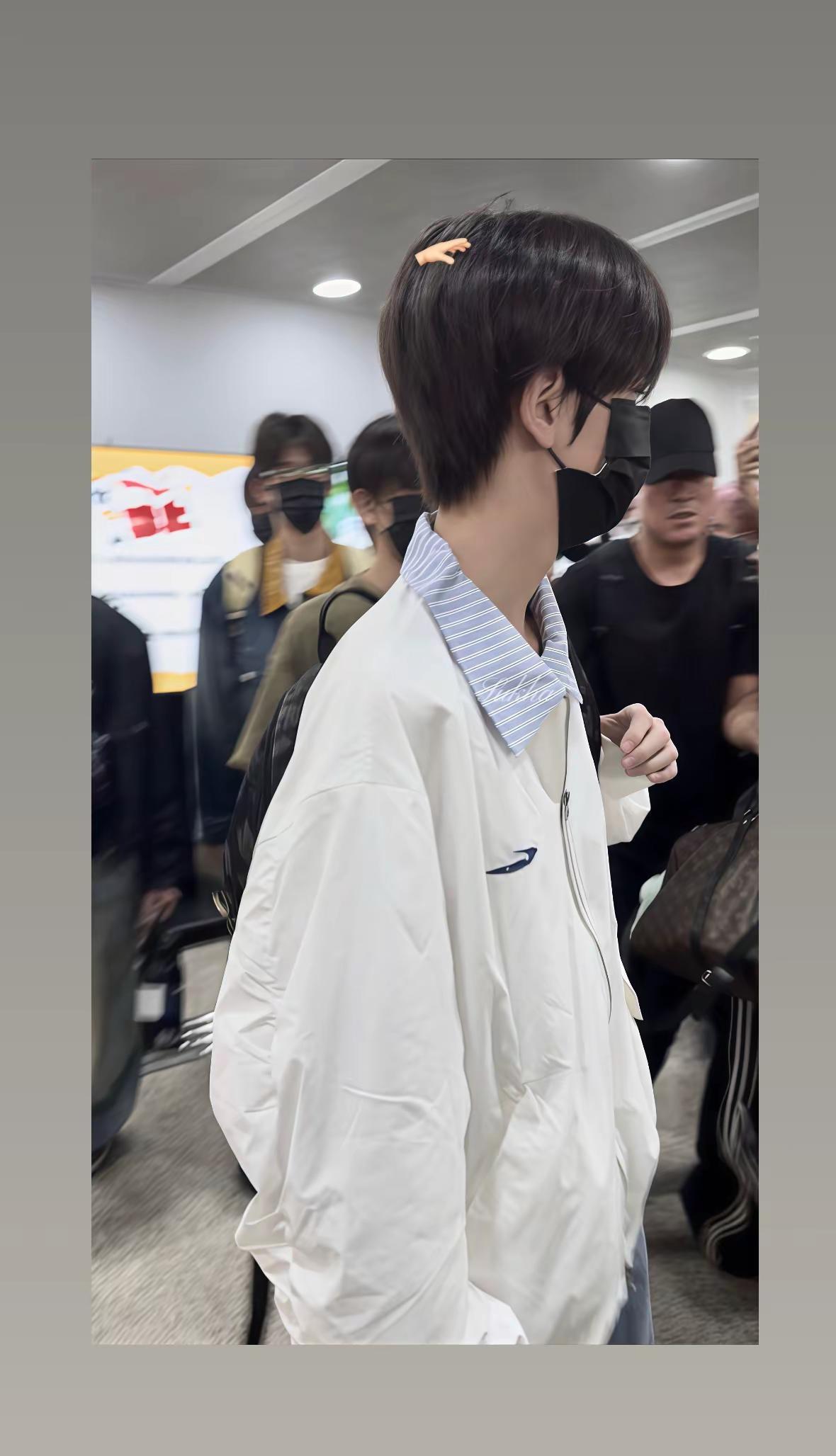 前面忘记了后面忘记了 穿搭界颤抖吧我儿已开智！李煜东东不落穿搭干货流量扶持