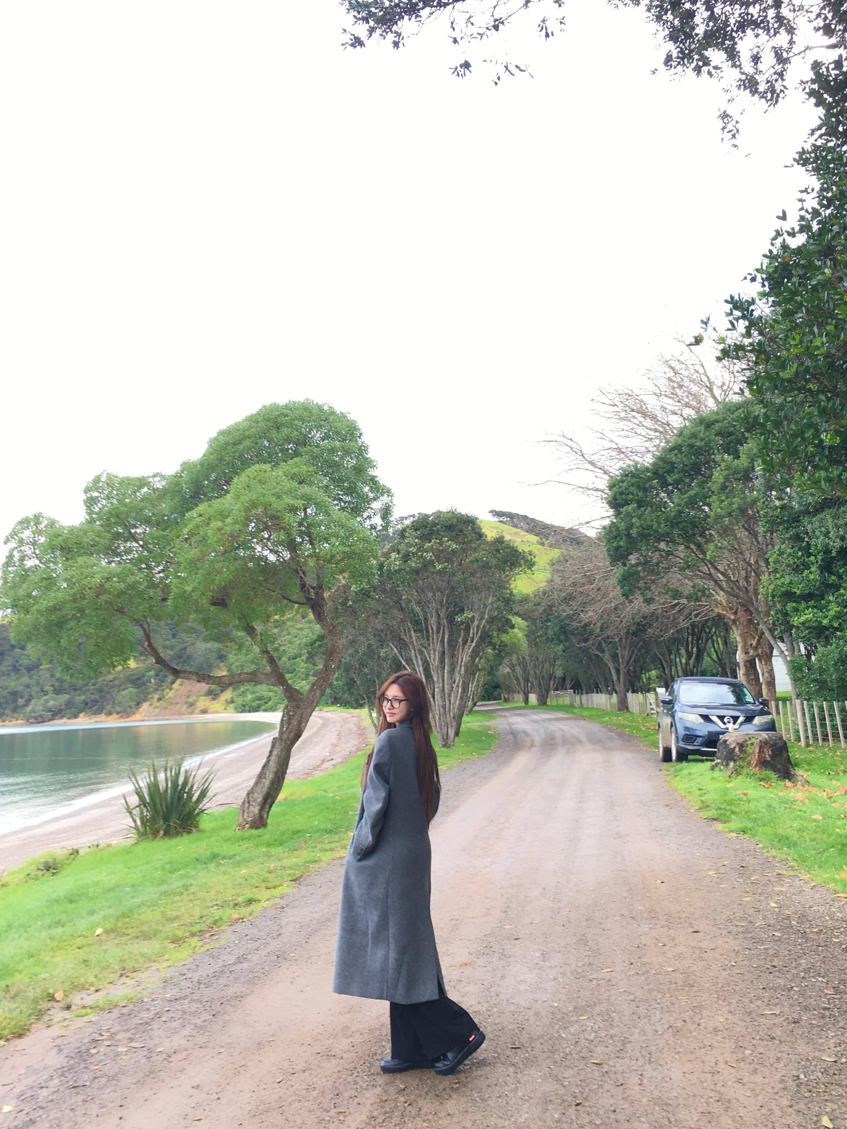 Liz INS更新🖤🍃 