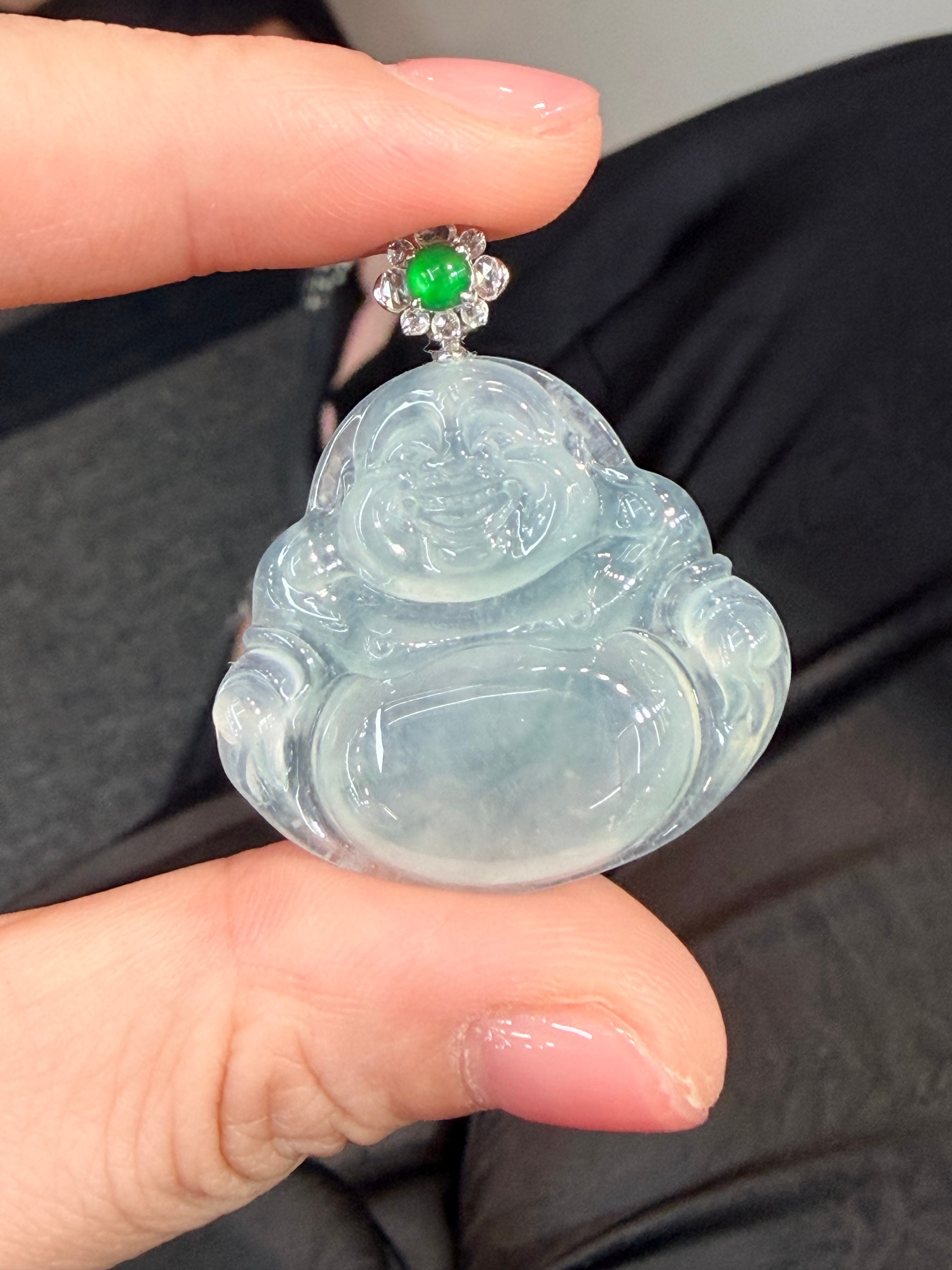 看看今天的部分翡翠吧有客人还在选的，也有客人拿下的
