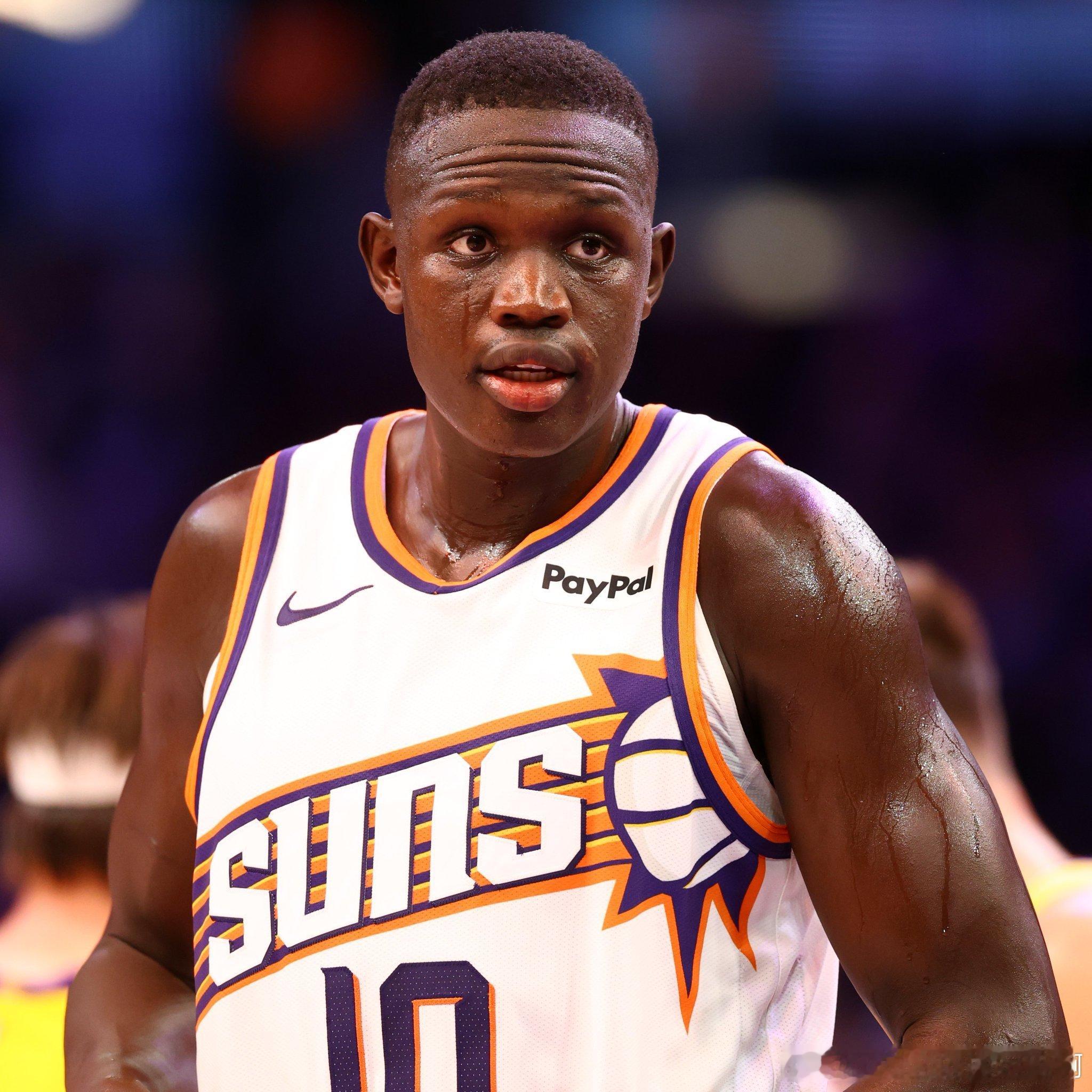 菲尼克斯太阳  官方消息：太阳队已将卡曼·马鲁阿赫下放到 NBA 发展联盟的山谷