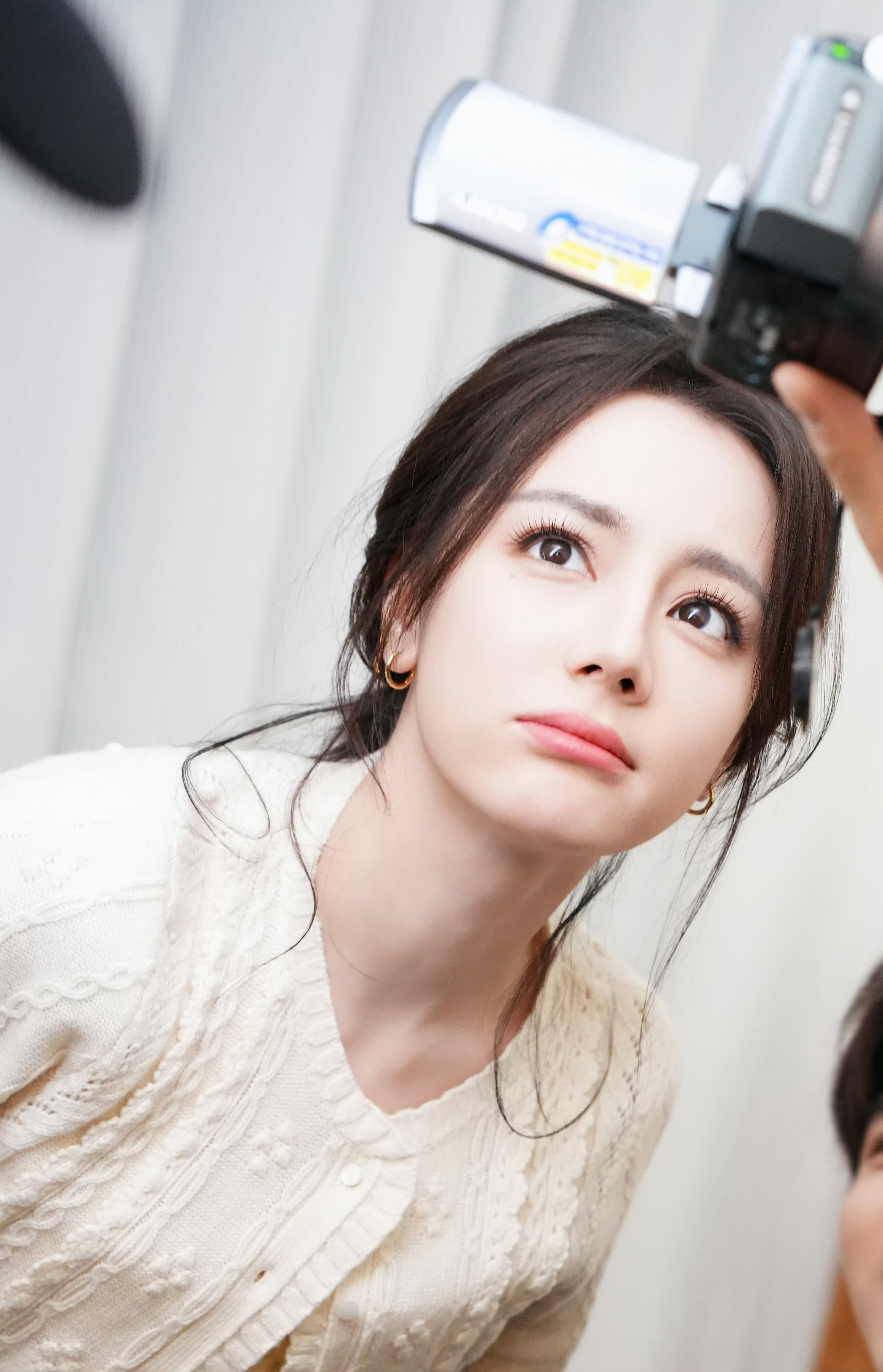 迪丽热巴路虎卫士全驭代言人迪丽热巴 dlrb 迪丽热巴 dlrb 热巴开卫士 欲