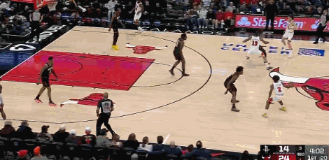 杜兰特上篮！！ 