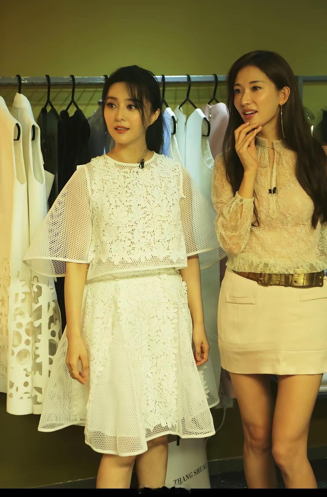 好喜欢这两位大美女 
