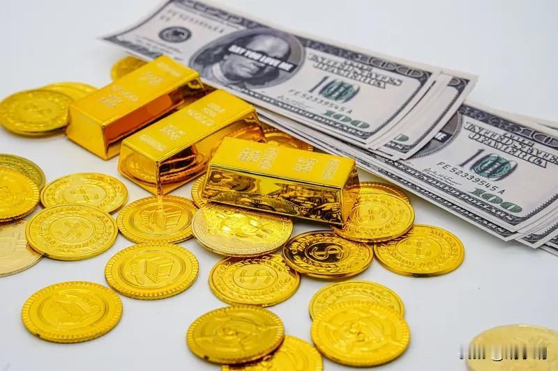 黄金价格一路飙升，背后有不少“功臣”。自2022年11月以来，金价持续涨，202