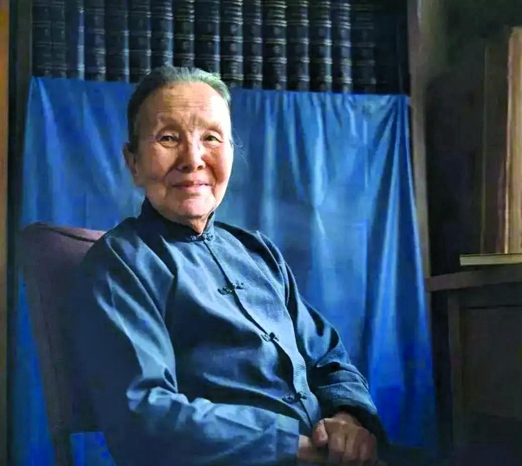 鲁迅：无私人鄙夷，仅批判冰心文风脱离时代，顺带吐槽其处事方式
 
鲁迅与冰心几乎