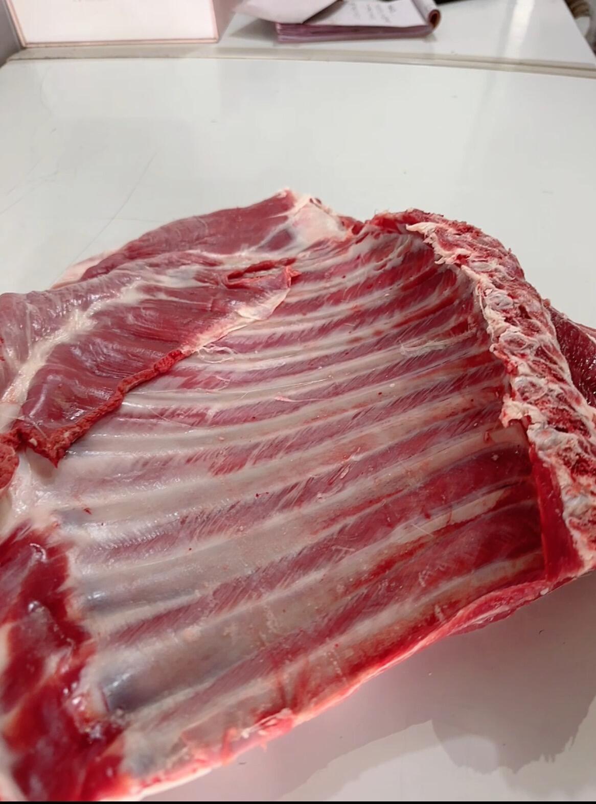 一家在拼多多开了十年的羊肉店以前总觉得品嘟嘟只适合买些小零碎，直到三年前冬天嘴馋