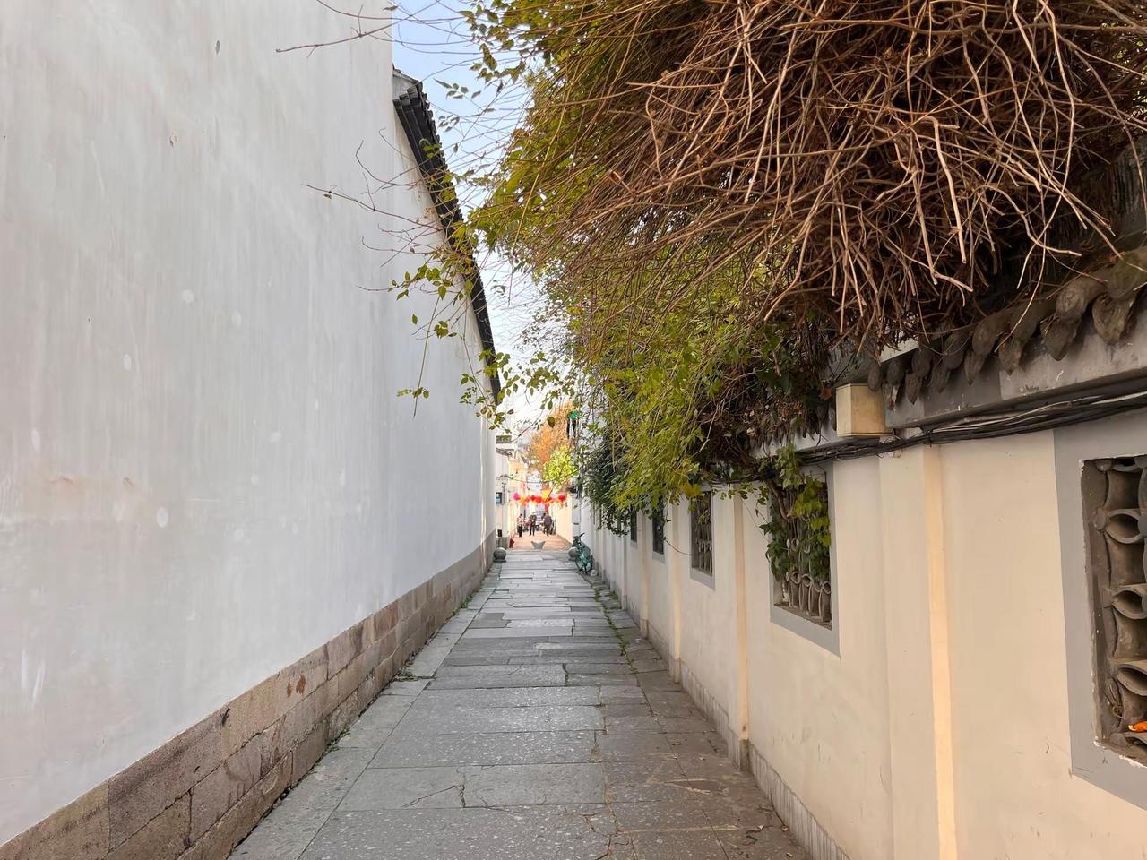 于海青：为何说胡雪岩的一生值得思考？ 去杭州不能不去胡雪岩旧居，在这里会有特深刻