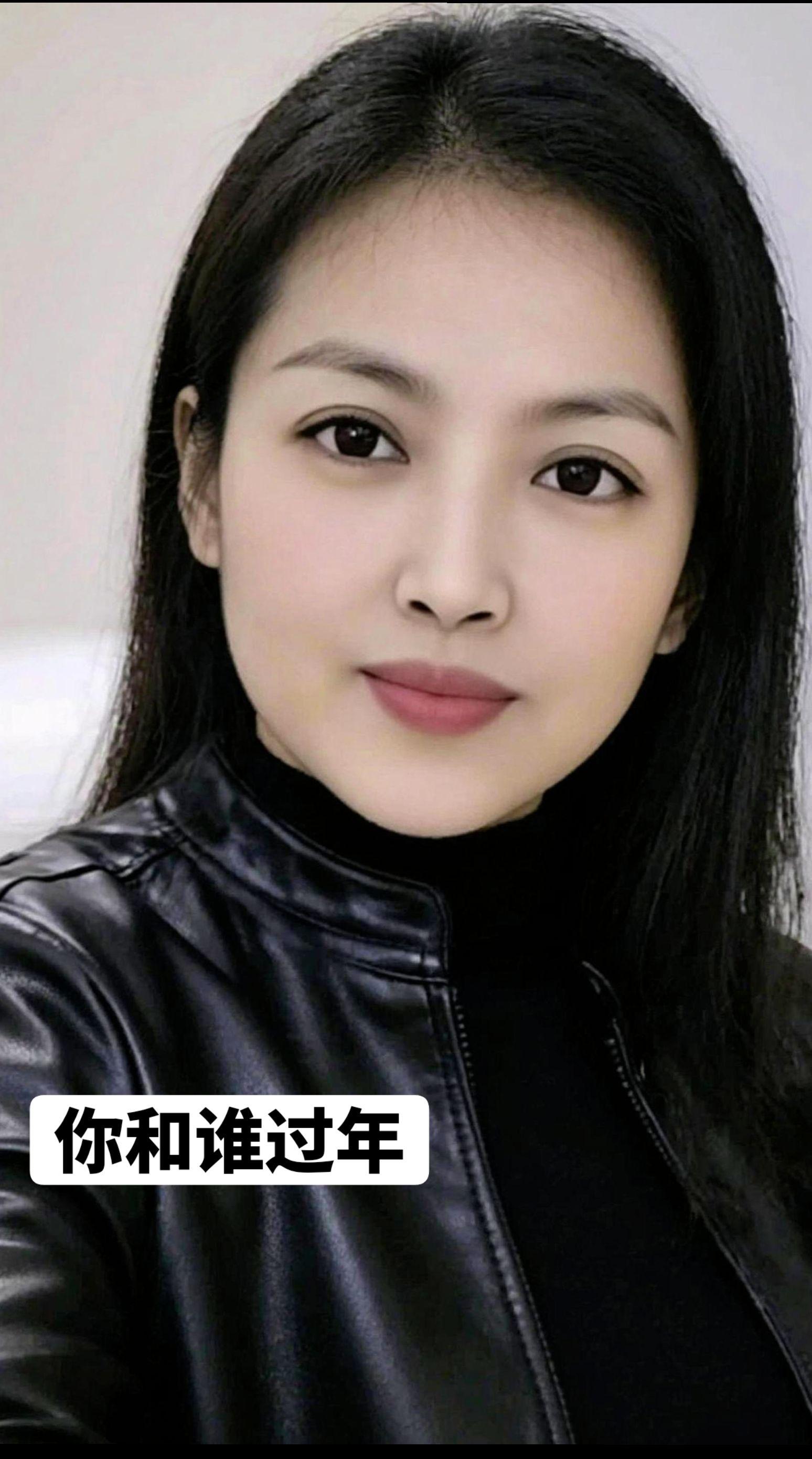 AI皮衣自拍 除夕
