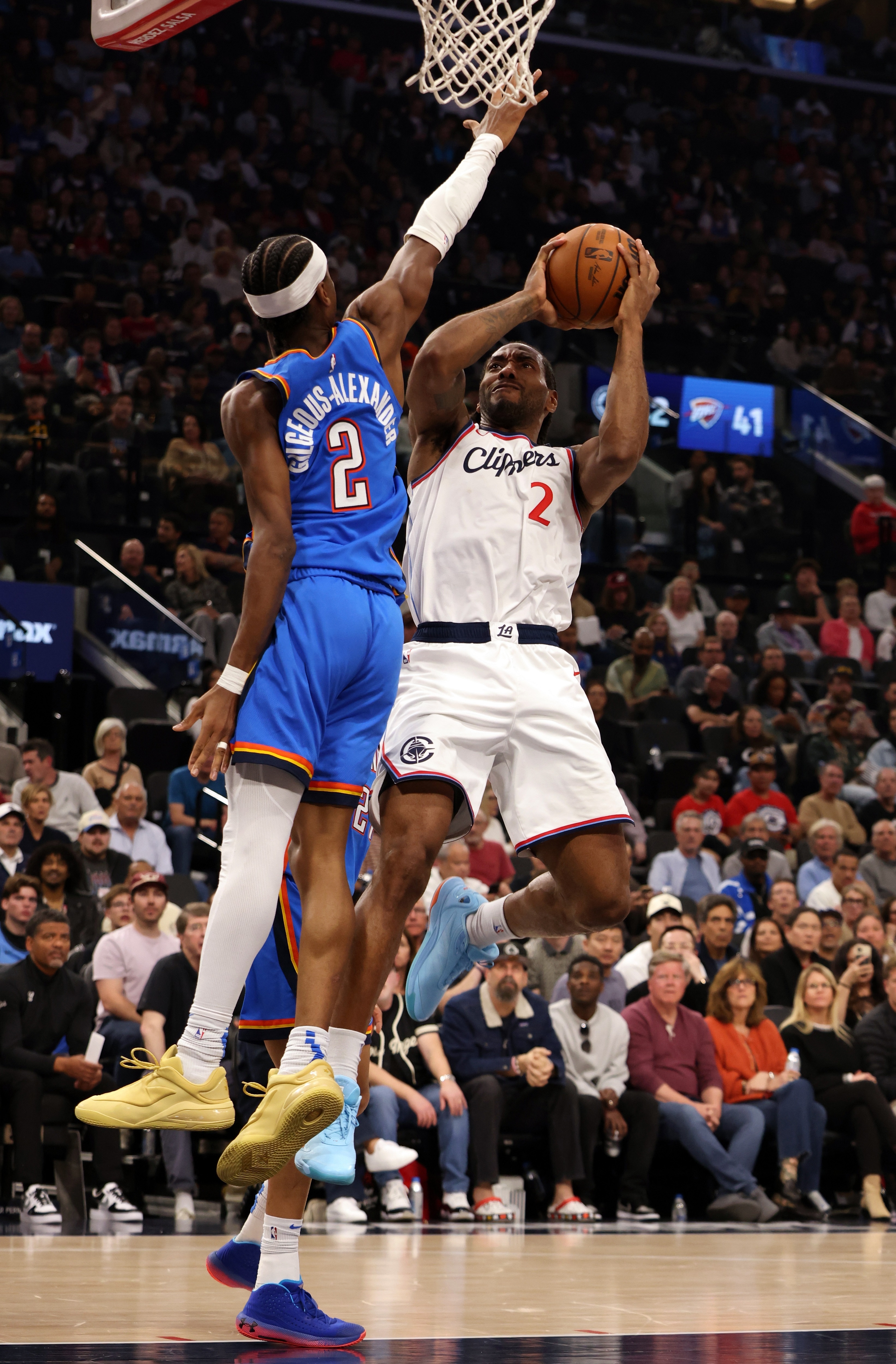 明日NBA焦点大战：快船VS雷霆（-17.5）比赛分析！快船近来遭遇四连败，目前