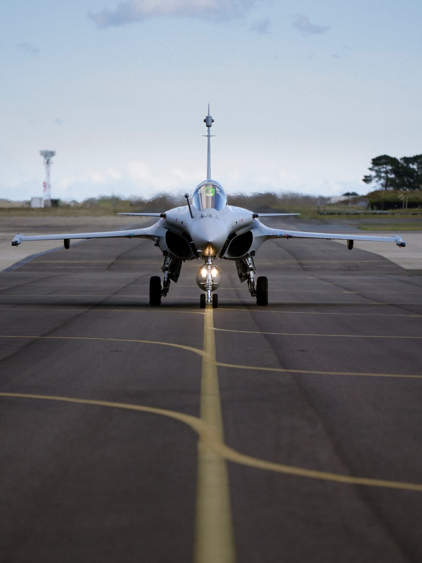 今日阵风 法国空天军（AAE）第30联队阵风正脸证件照Photo credit: