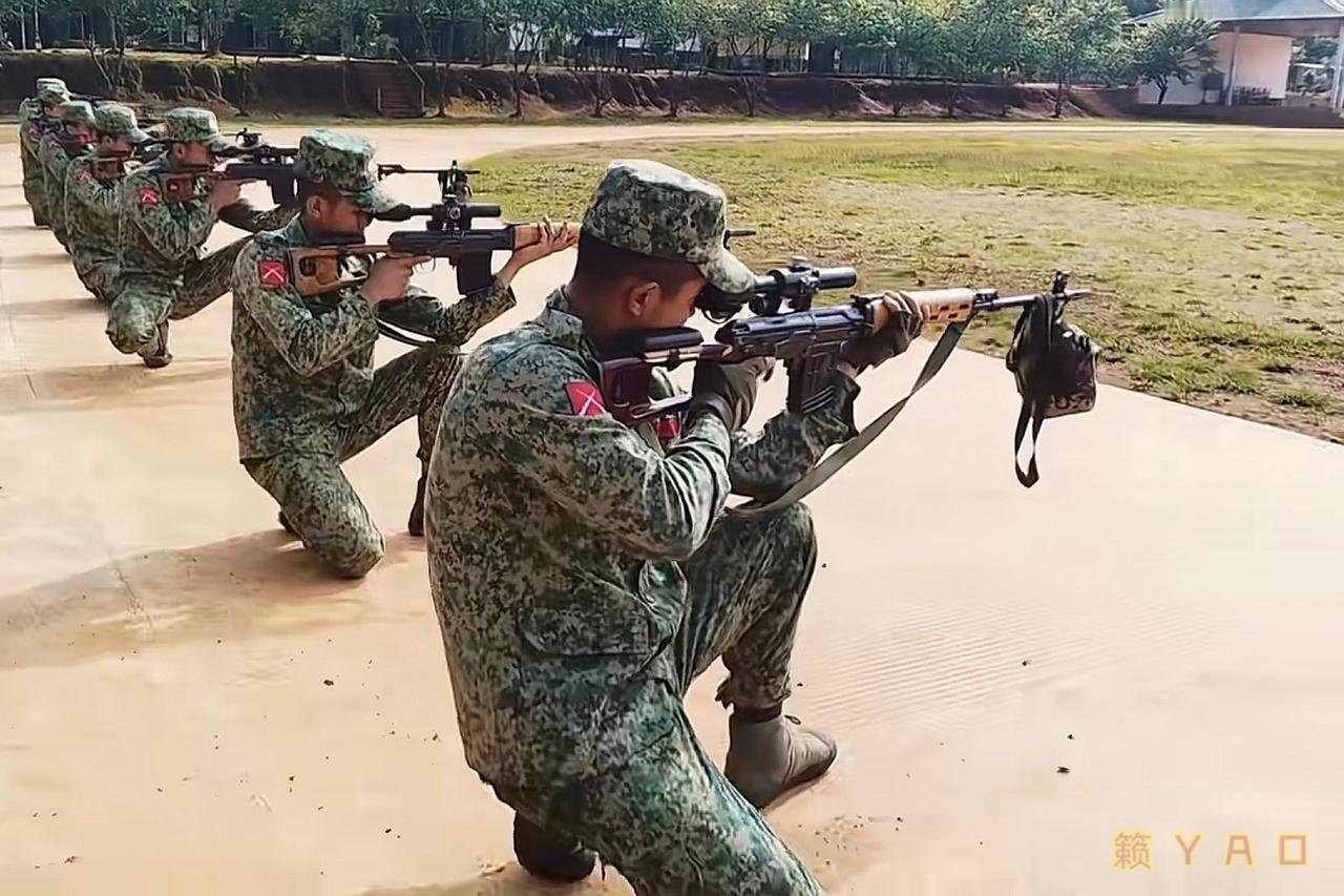 师傅教的好徒弟才有样子！看样子勐拉军（NDAA）即掸东同盟军，聘请了不少退役PL