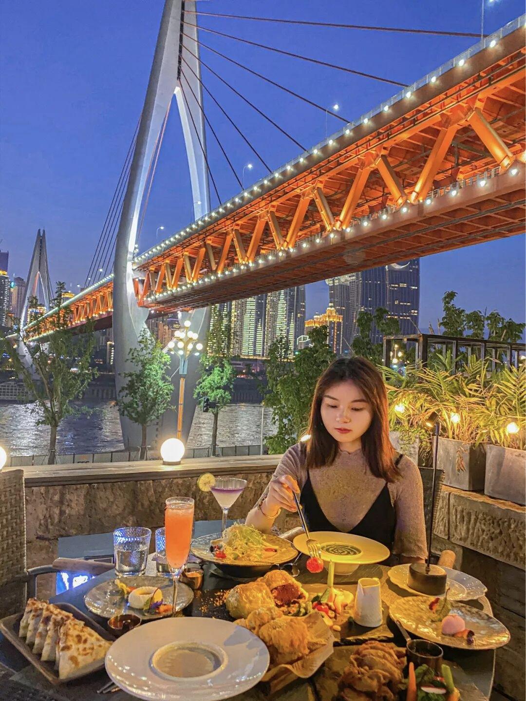 穷人该怎么翻身，改变自己的命运？
2、把手机壁纸换成“存款目标+日期”，视觉刺激