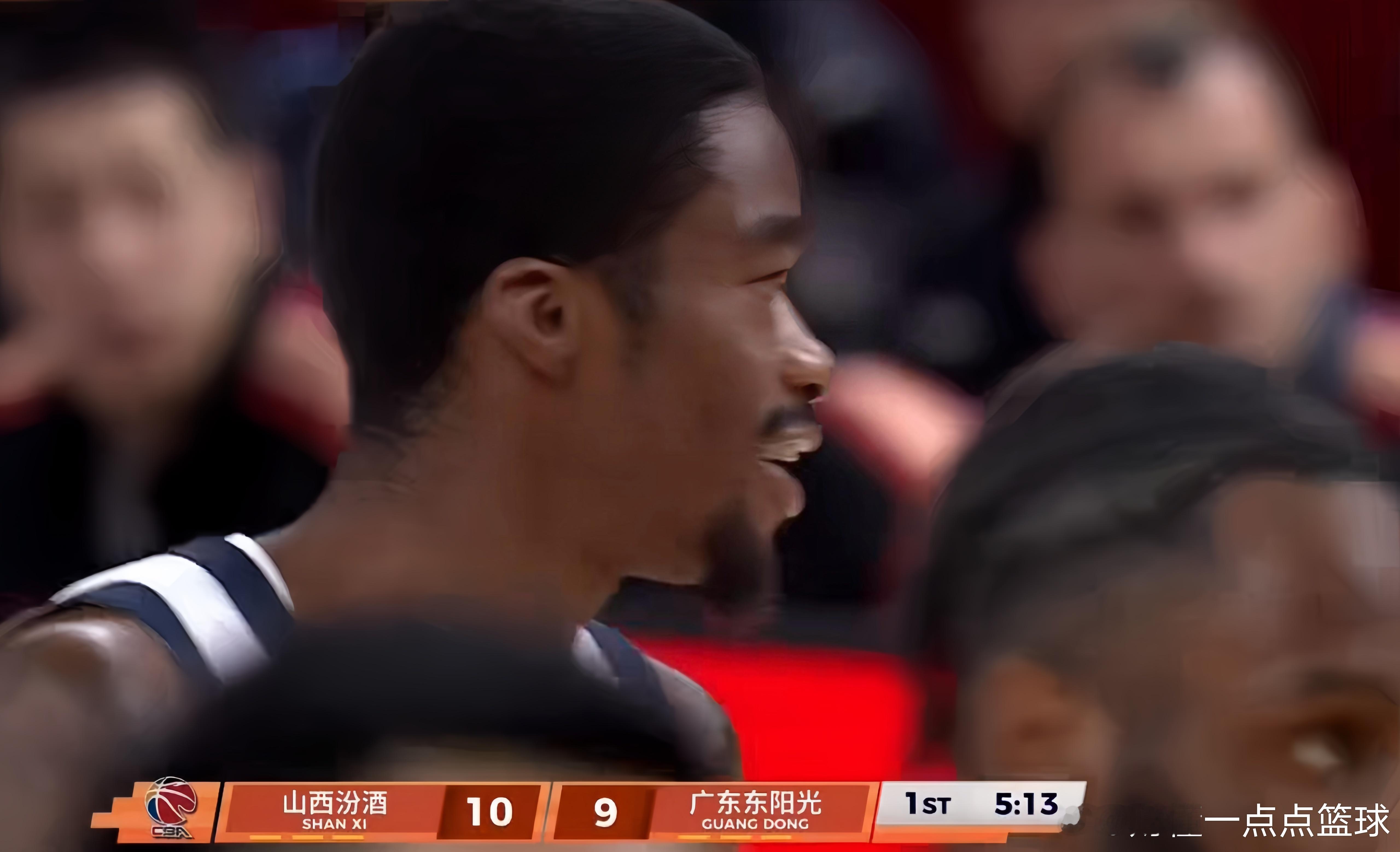 广东宏远男篮外援萨姆纳社媒更新动态，祝自己30岁生日快乐！他分享的图片很有意思，