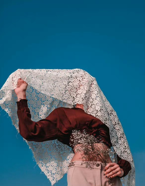 都说安全感只有自己才能给自己，但这里面应该包括有三层意思，第一是自己可以养活自己