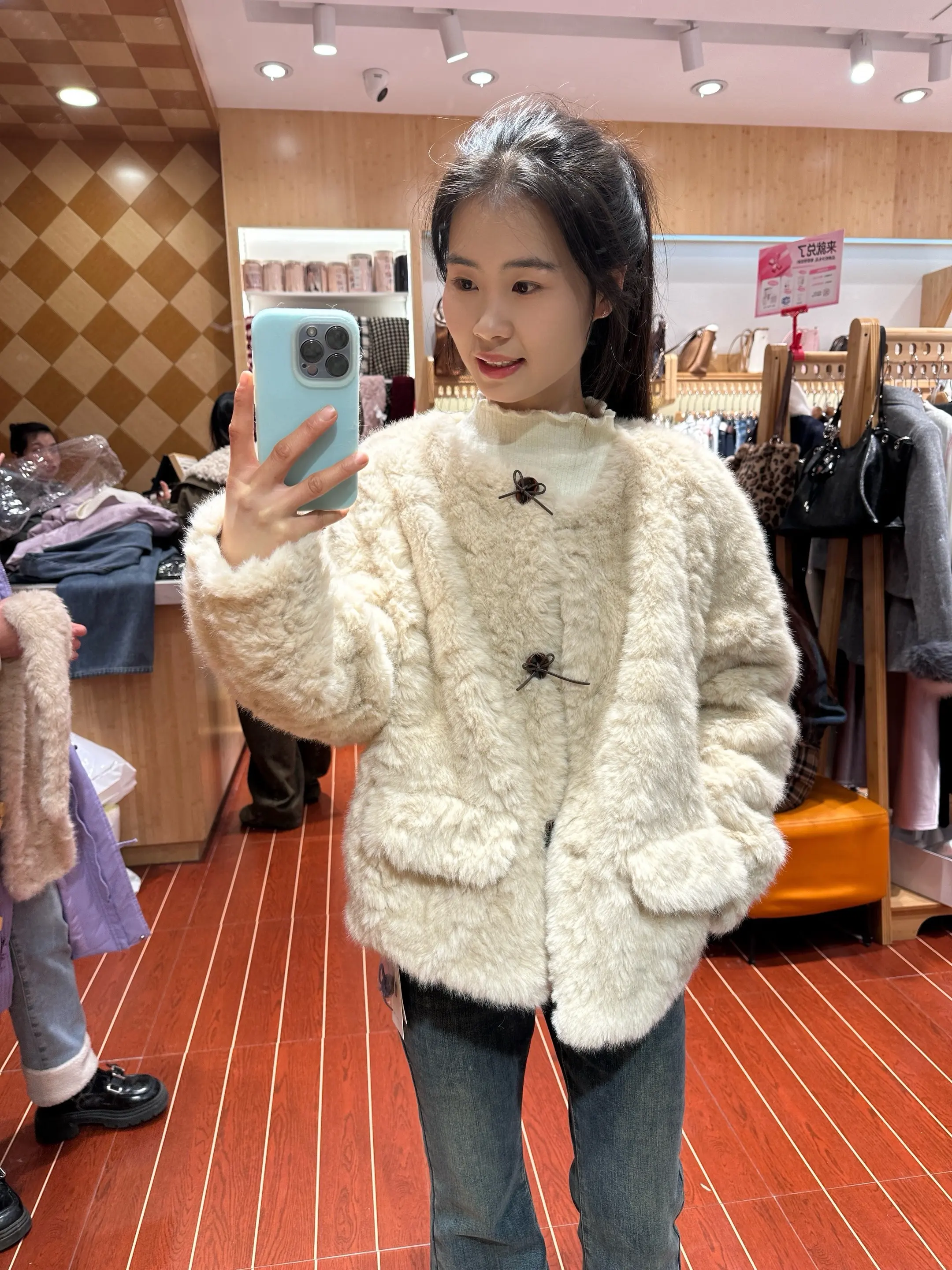 “等我有男朋友了，我要给他洗衣服，我要给他做饭，我要给他买烟，我要对着...