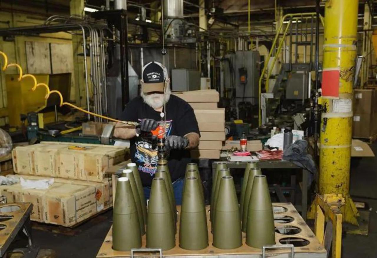 [浮云]美国这次是真的栽大了，智库都急得跳脚，直言美军弹药快被耗空。未来好几年都