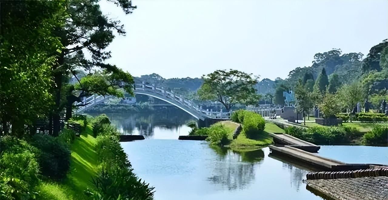 1949年，蒋介石率领部队败退台湾，当时我军本想将蒋介石遗留的后患一次性解决，可