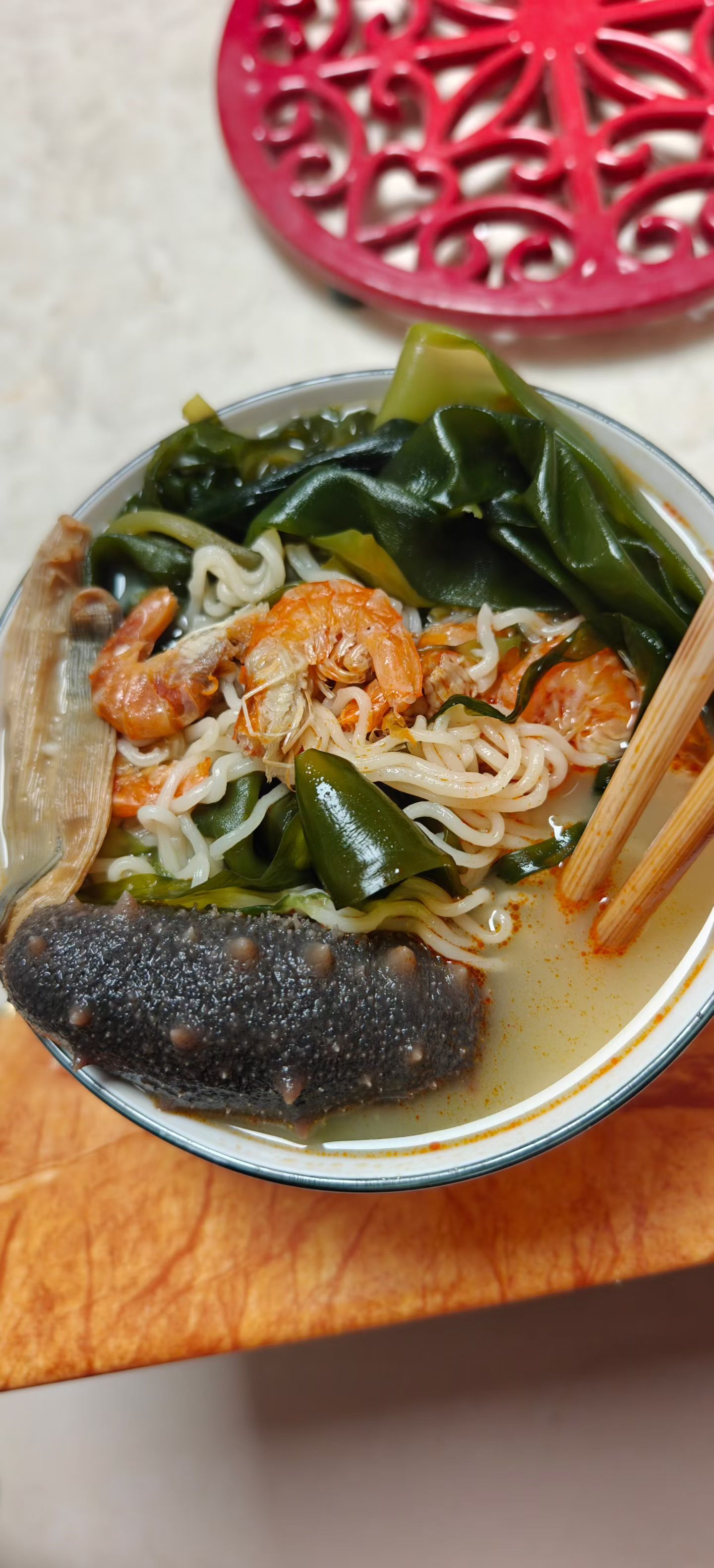 干饭使人快乐，哪怕只是一碗方便面而已。 ​​​