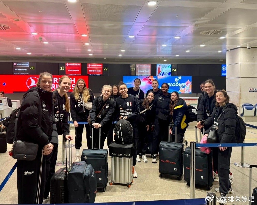 朱婷掌上明朱 一路婷你 【2025-26女排欧冠1/4决赛首回合】队伍：泽仁体育