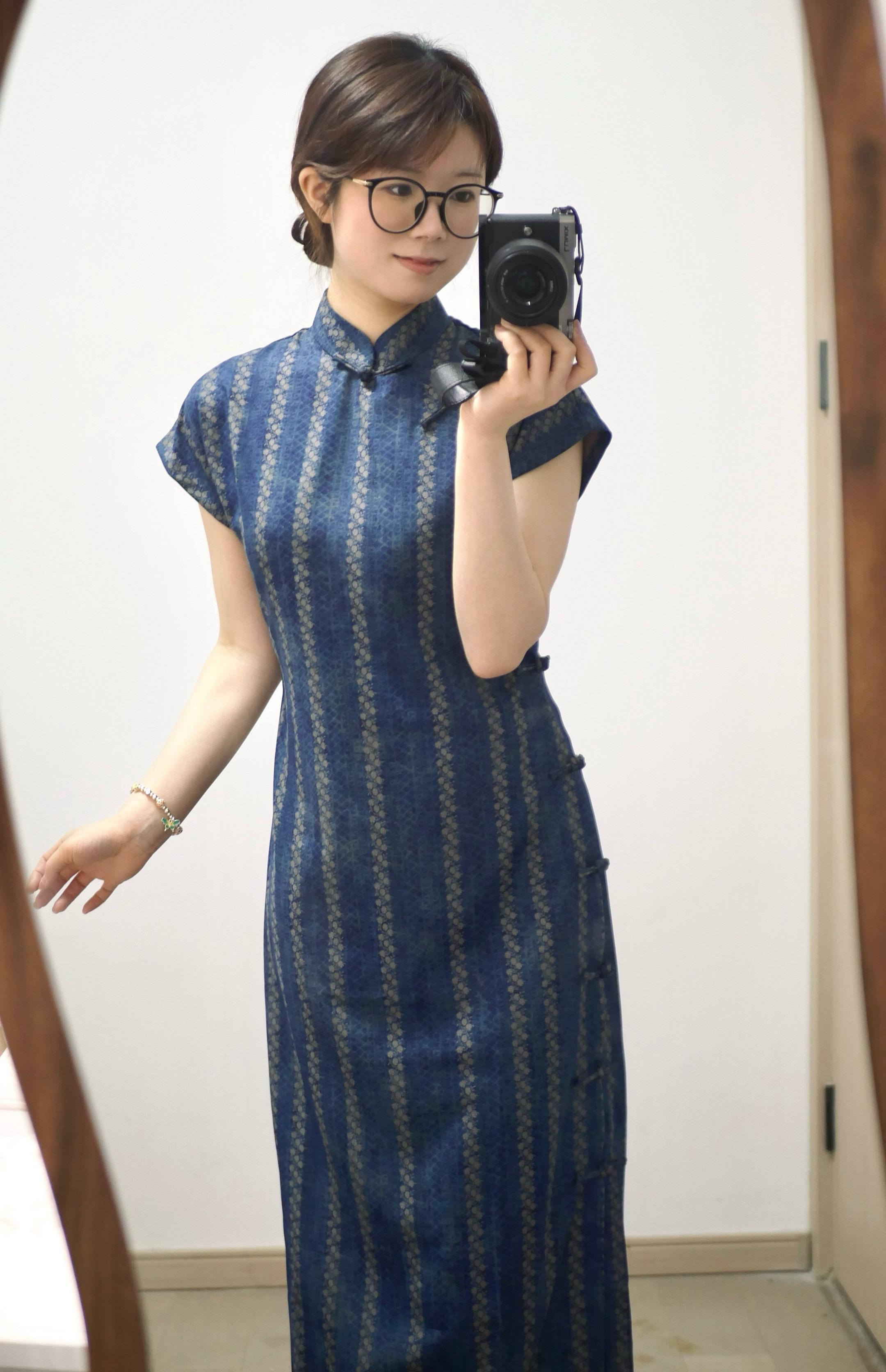 你眉目如当年。旗袍：苏城日记