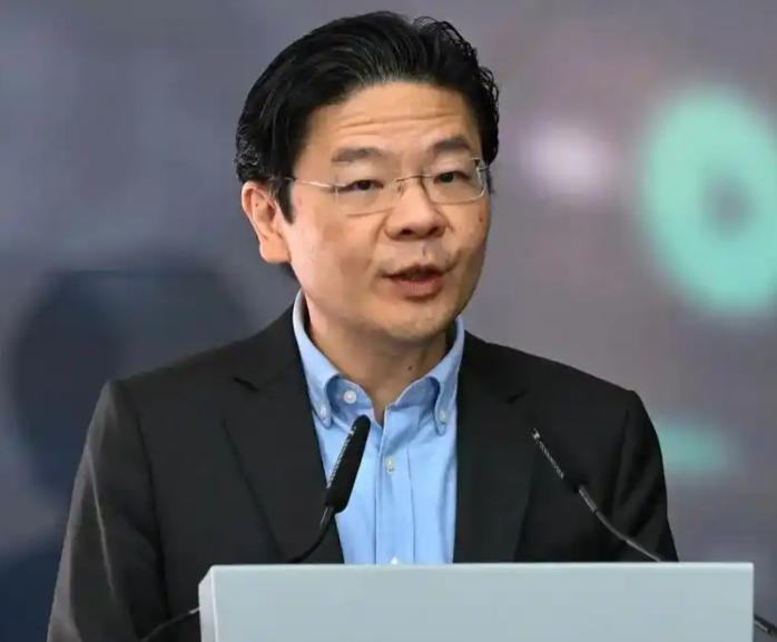 新加坡总理急了！8 月 23 日国庆大会上，黄循财直接用中文下死命令：“绝不可成