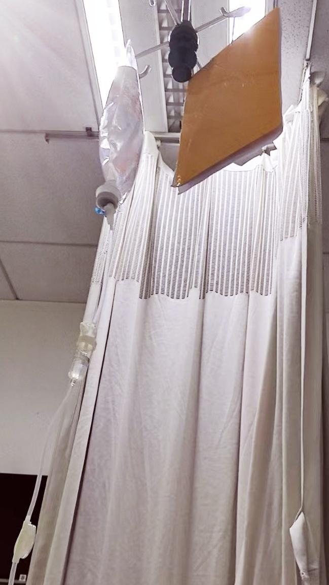 第一次住院，还赶上个中秋。虽无大碍，但短期内也出不去了……大家中秋快乐！都有个好