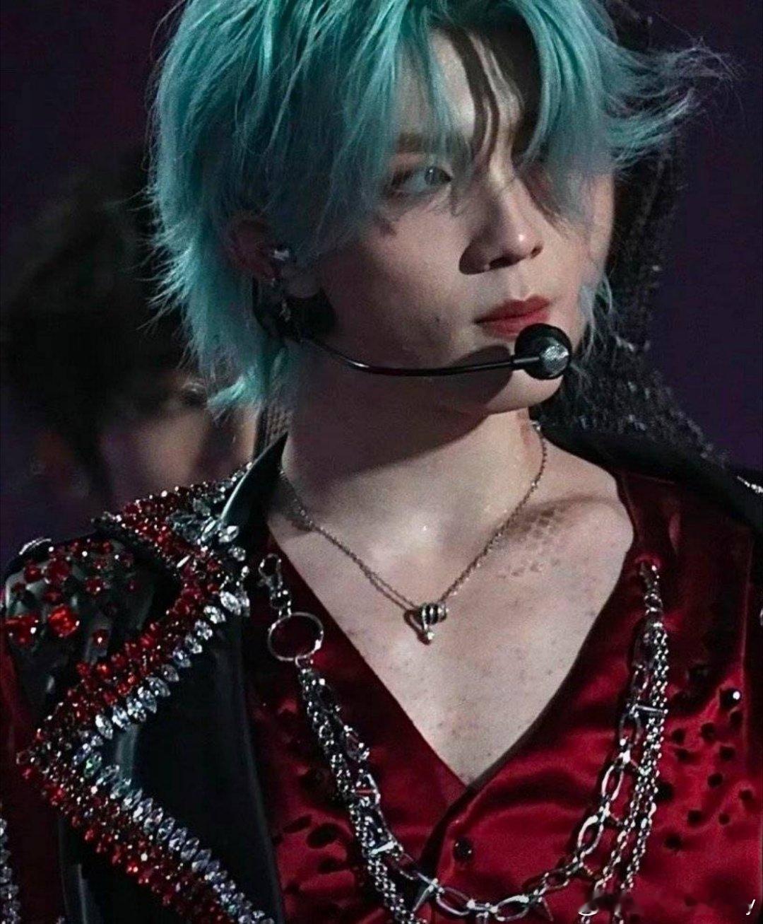 t，苏新皓粉丝怎么突然碰瓷贺峻霖？苏新皓